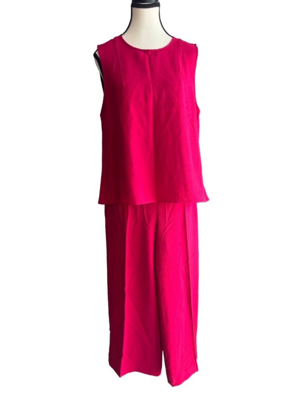 ZARA 2 PIECE SET - TOP AND CROPPED PANTS, SZ. L, BERRY BRIGHT COLOR